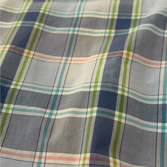 Tommy Bahama Men’s Plaid Newport Coast Button Down Shirt. - Picture 4 of 9